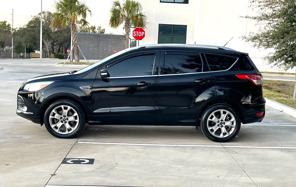 2014 Ford Escape - $7,995