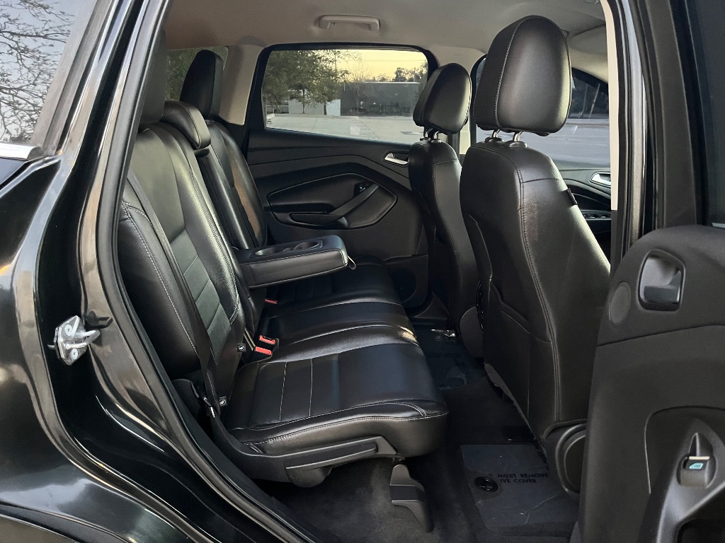 2014 Ford Escape - $7,995