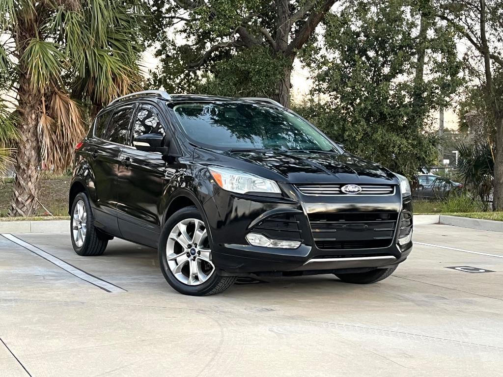 2014 Ford Escape - $7,995