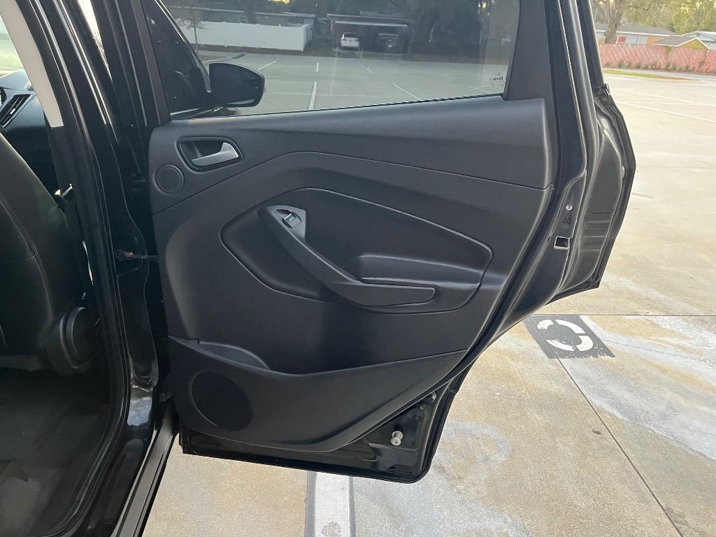 2014 Ford Escape - $7,995