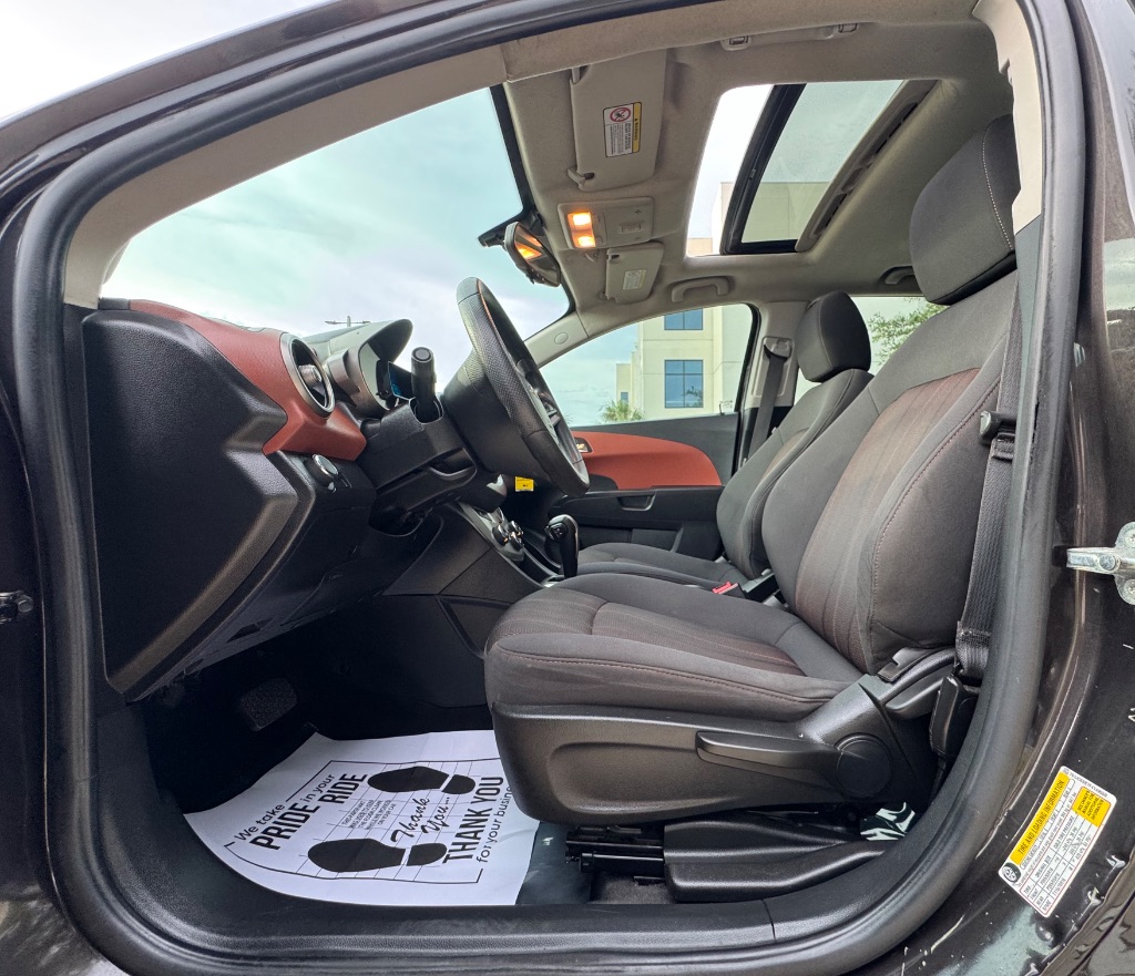 2015 Chevrolet Sonic - $6,495