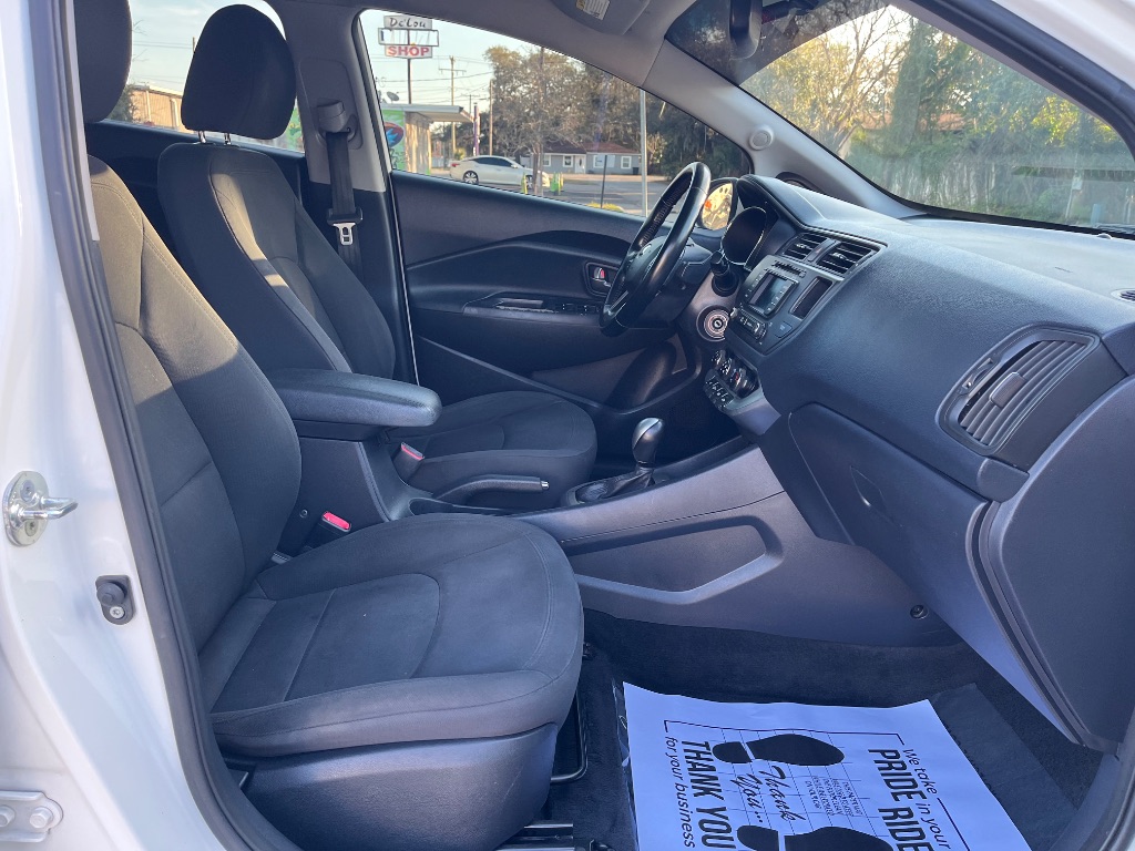 2015 Kia Rio - $5,795