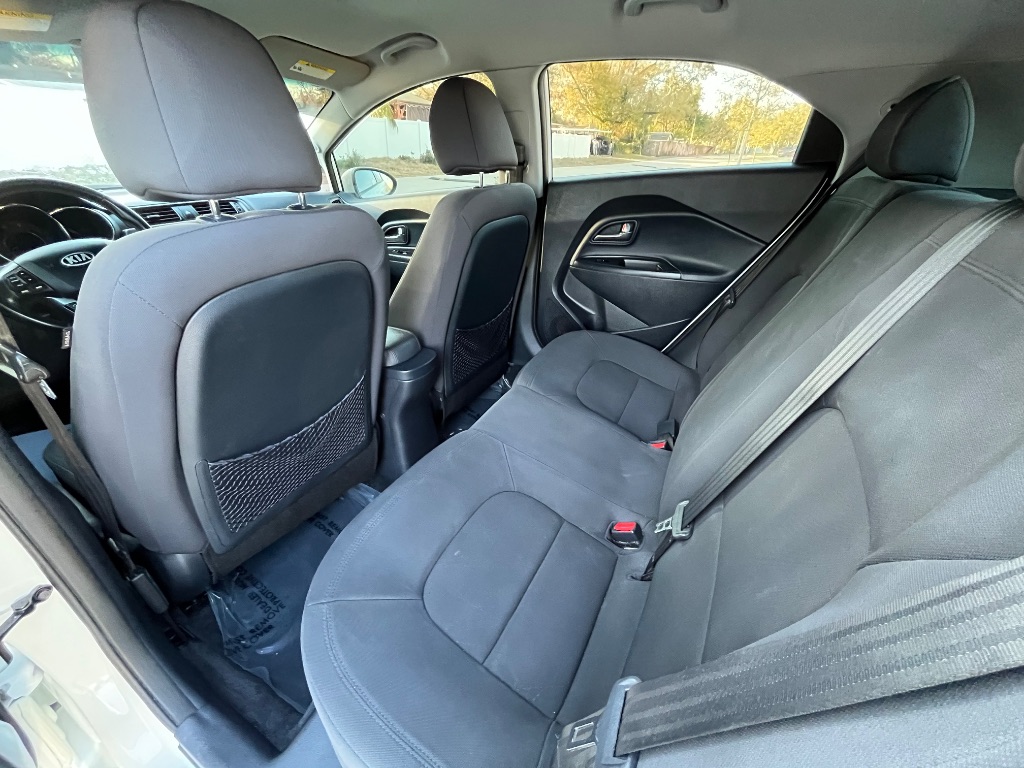 2015 Kia Rio - $5,795