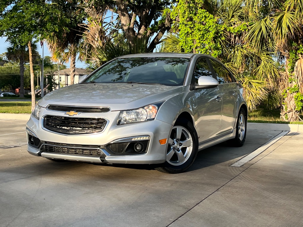 2015 Chevrolet Cruze - $6,995