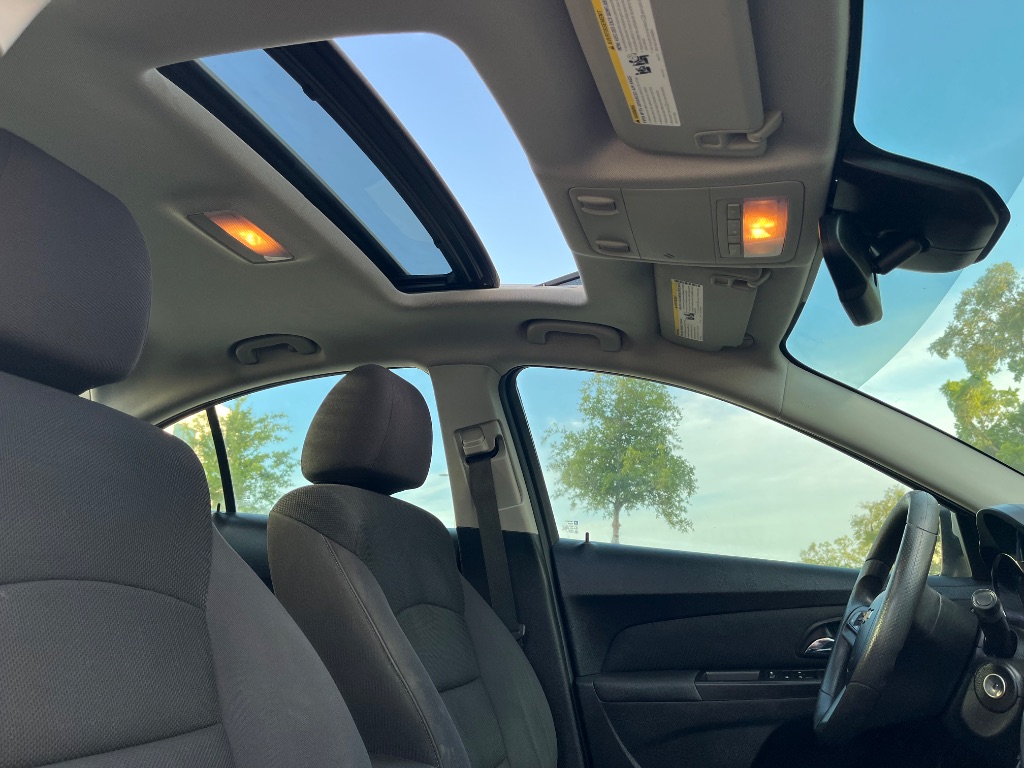 2015 Chevrolet Cruze - $6,995