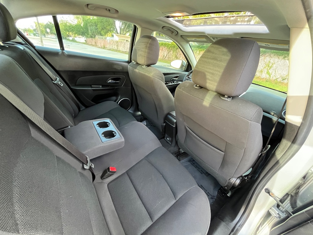 2015 Chevrolet Cruze - $6,995