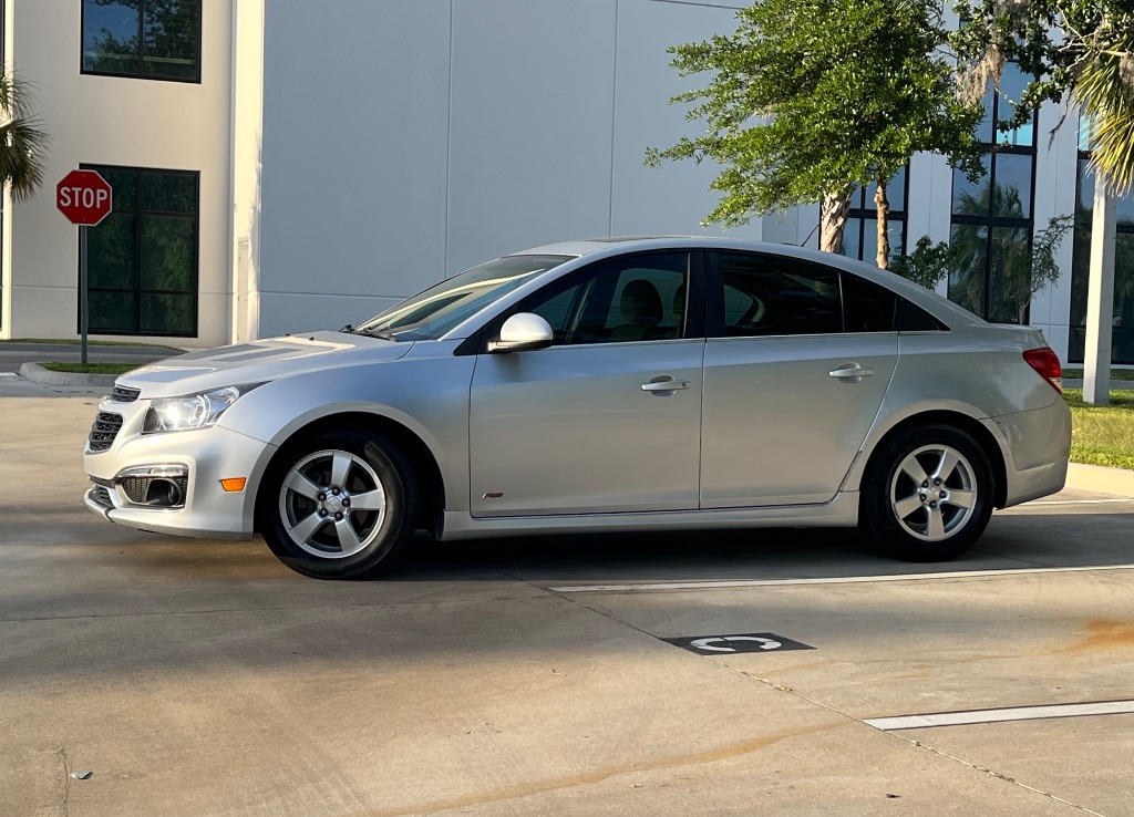 2015 Chevrolet Cruze - $6,995