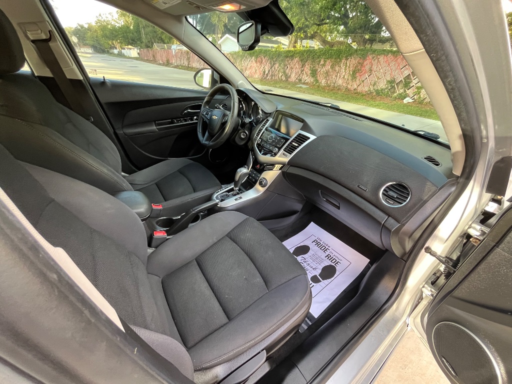 2015 Chevrolet Cruze - $6,995
