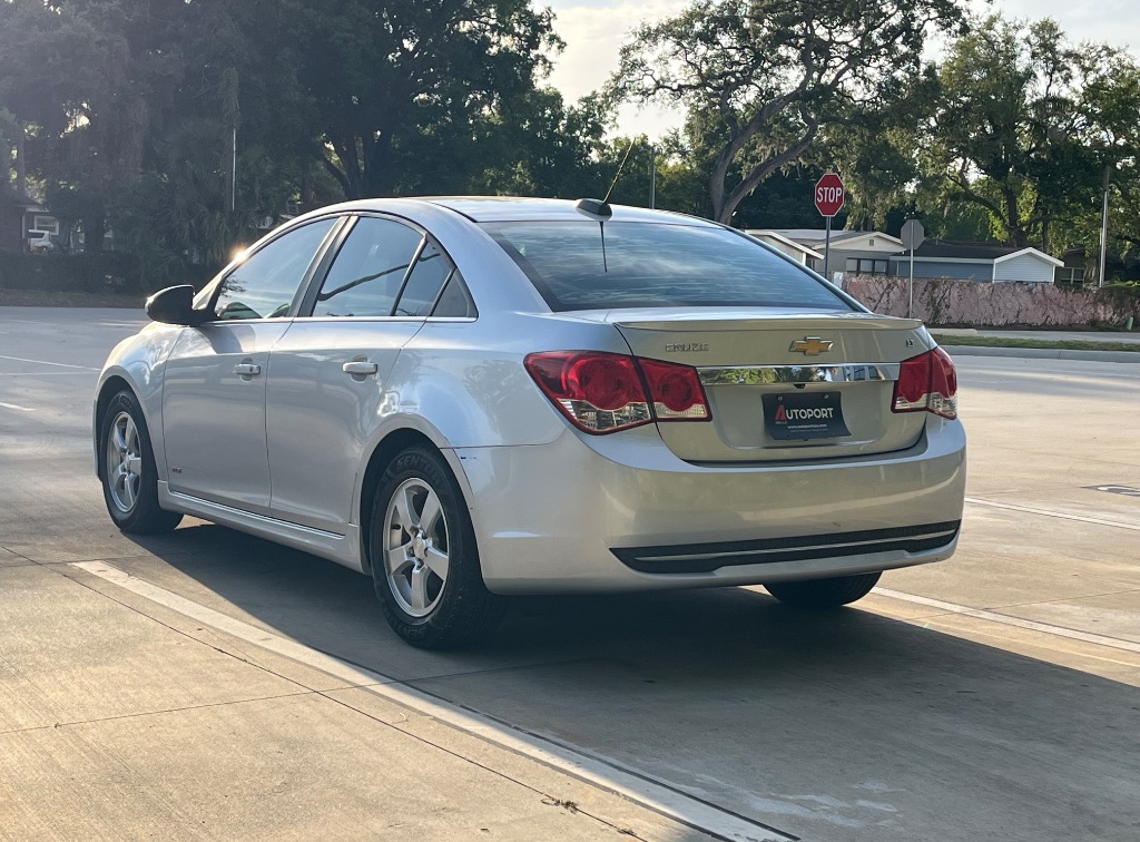 2015 Chevrolet Cruze - $6,995