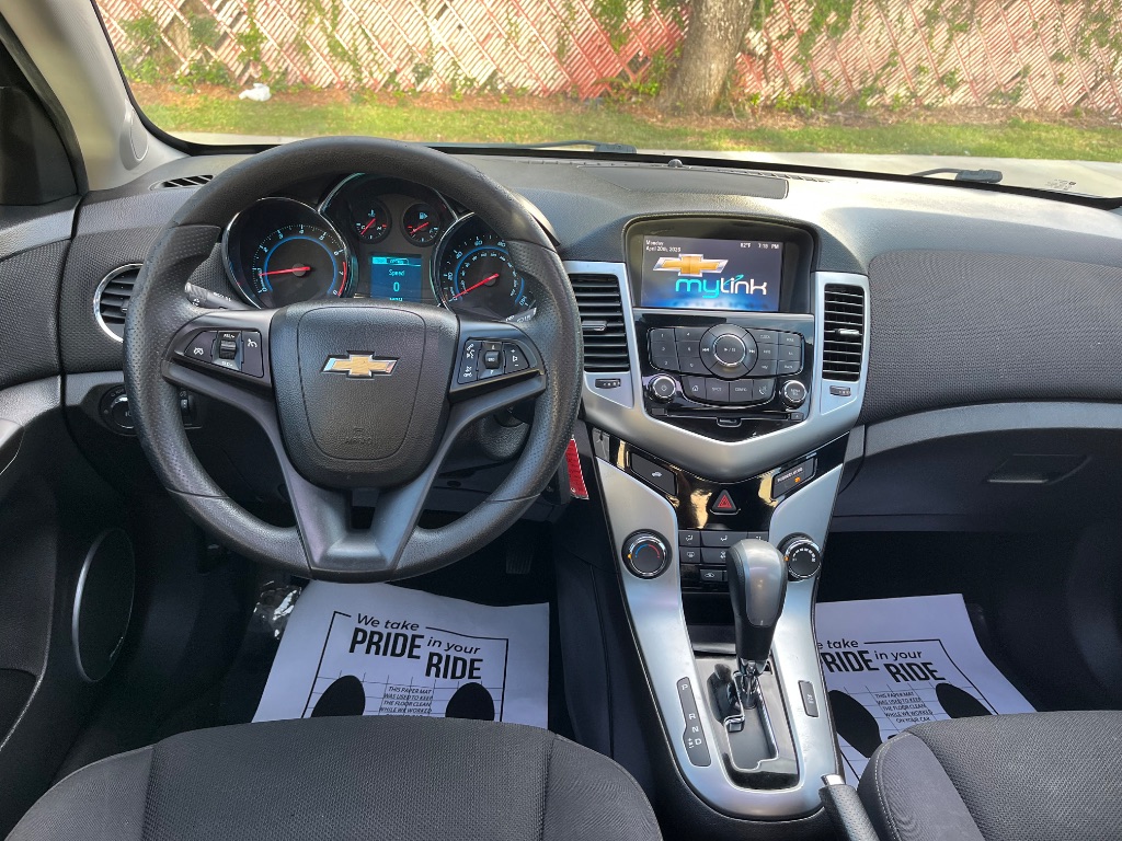 2015 Chevrolet Cruze - $6,995