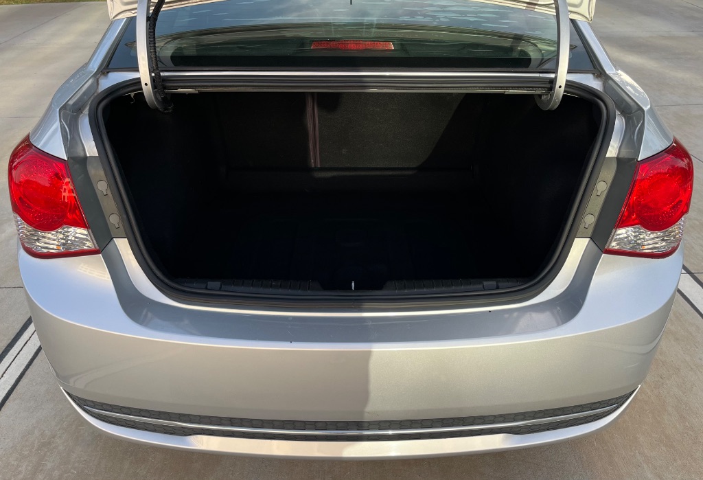 2015 Chevrolet Cruze - $6,995