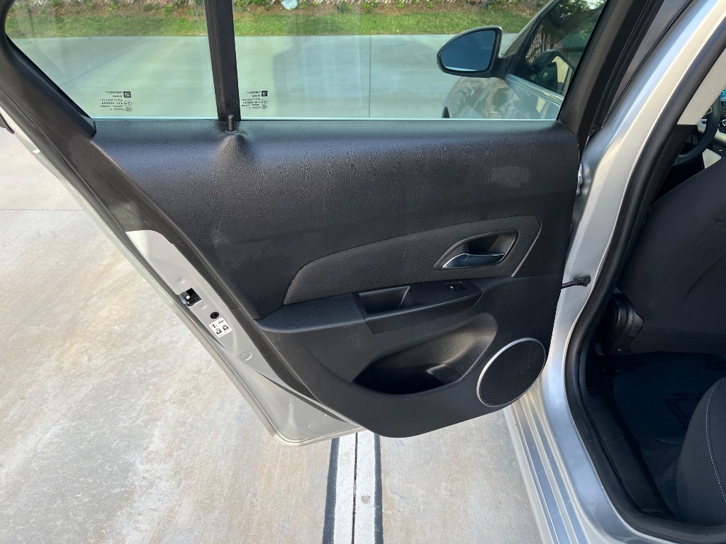 2015 Chevrolet Cruze - $6,995