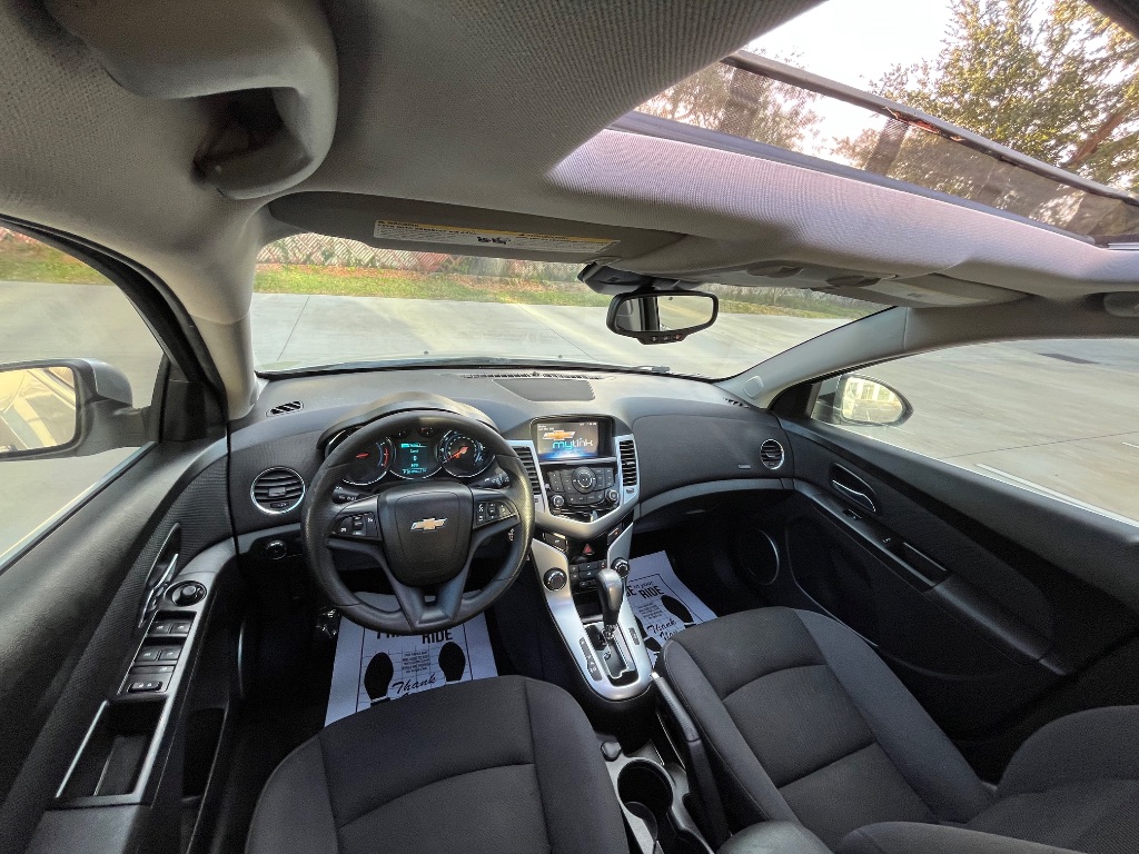 2015 Chevrolet Cruze - $6,995