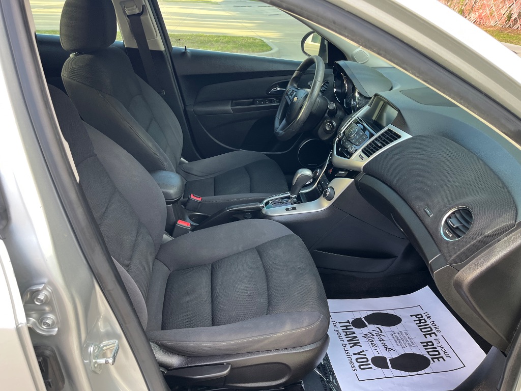 2015 Chevrolet Cruze - $6,995