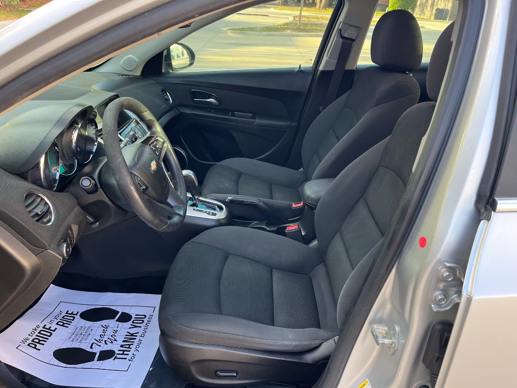 2015 Chevrolet Cruze - $6,995