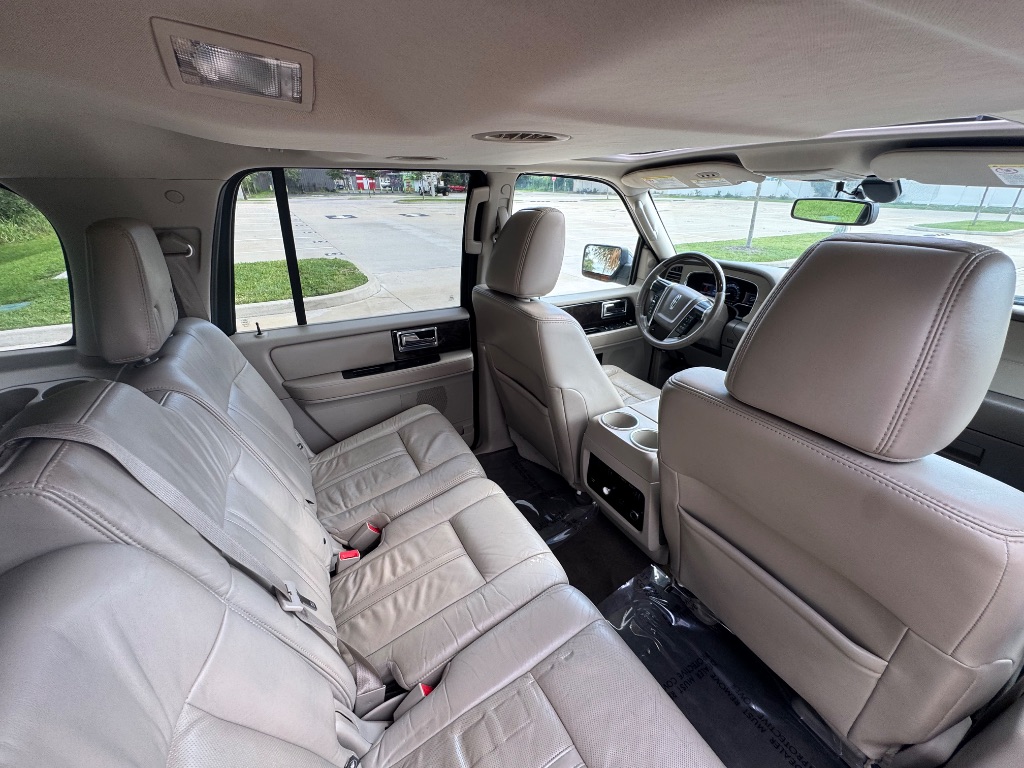 2015 Lincoln Navigator - $10,795