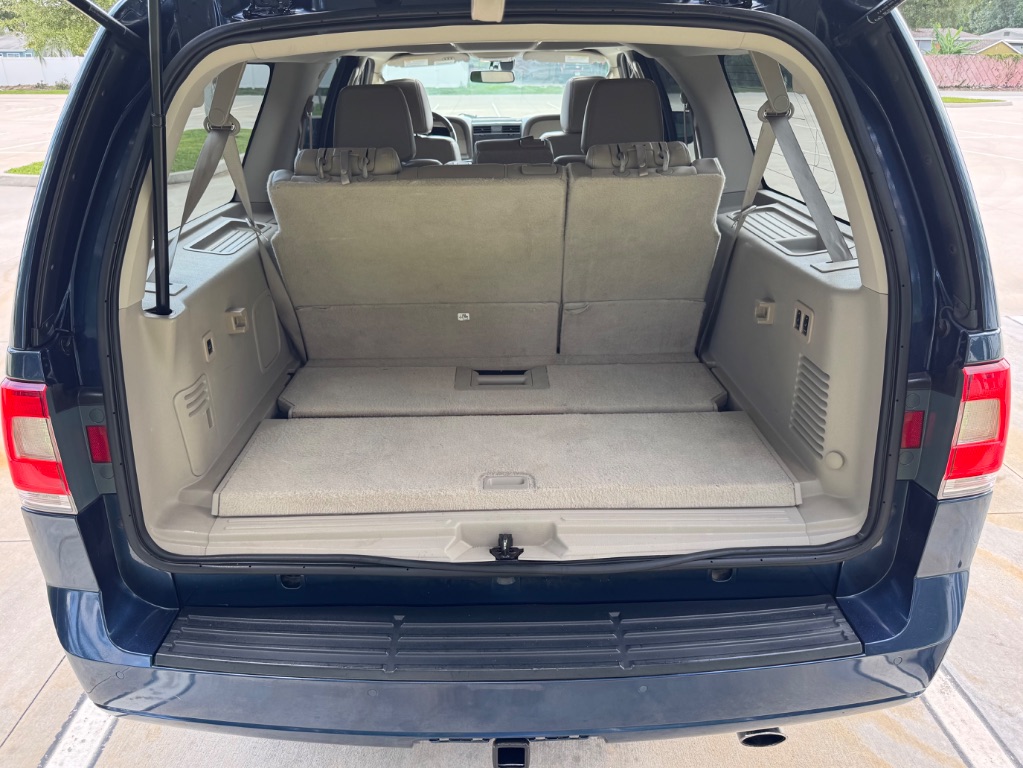 2015 Lincoln Navigator - $10,795