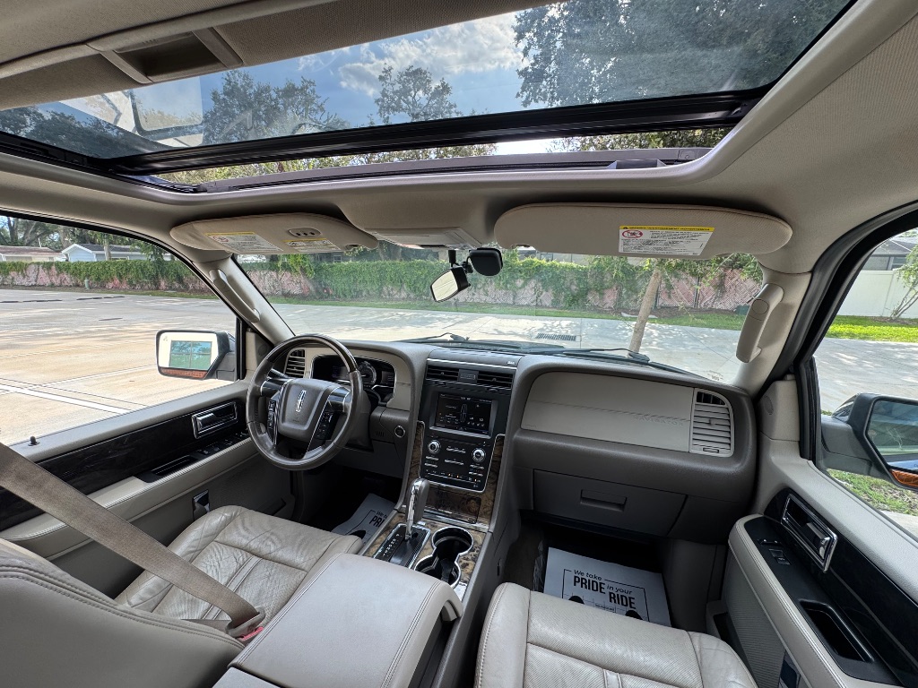 2015 Lincoln Navigator - $10,795