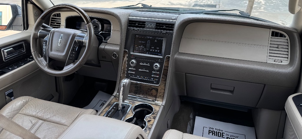 2015 Lincoln Navigator - $10,795