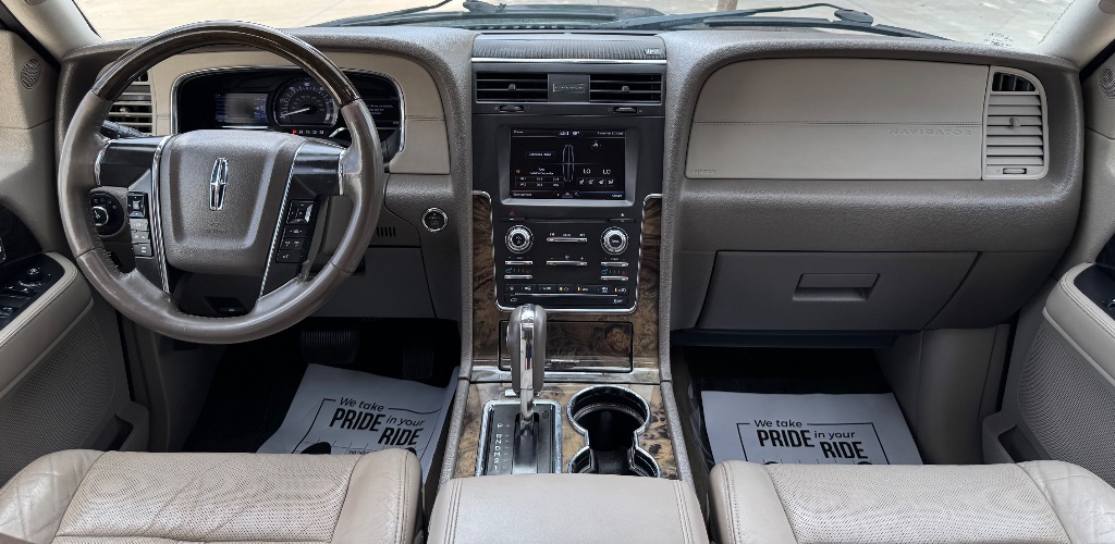 2015 Lincoln Navigator - $10,795
