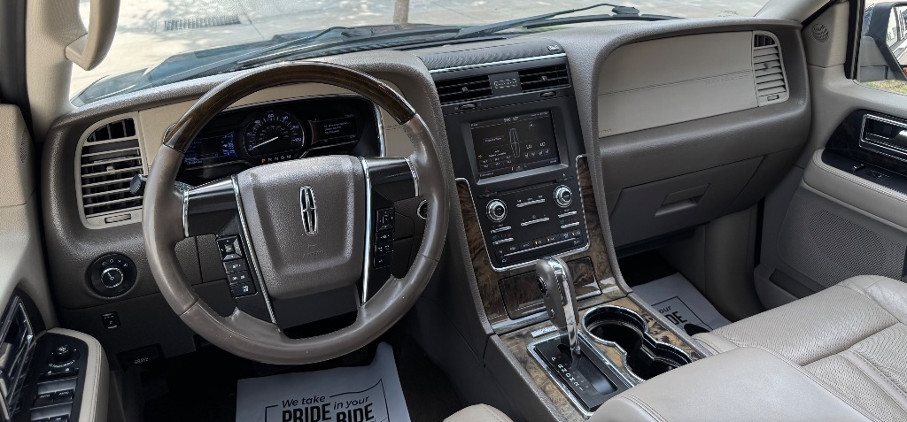 2015 Lincoln Navigator - $10,795