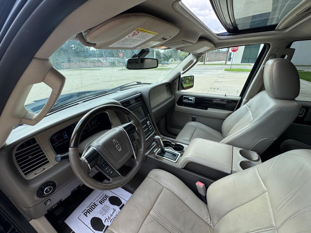 2015 Lincoln Navigator - $10,795