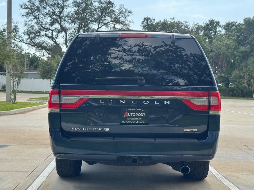 2015 Lincoln Navigator - $10,795