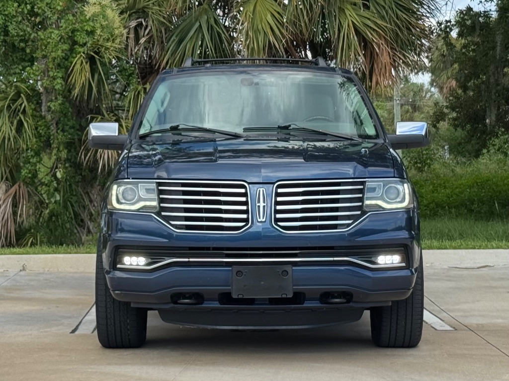 2015 Lincoln Navigator - $10,795