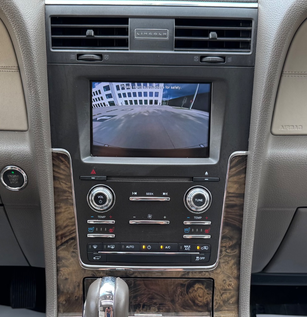 2015 Lincoln Navigator - $10,795