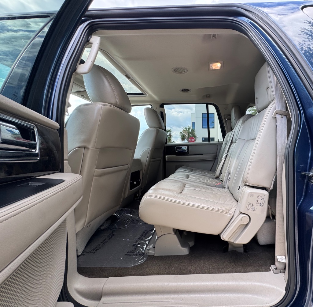2015 Lincoln Navigator - $10,795
