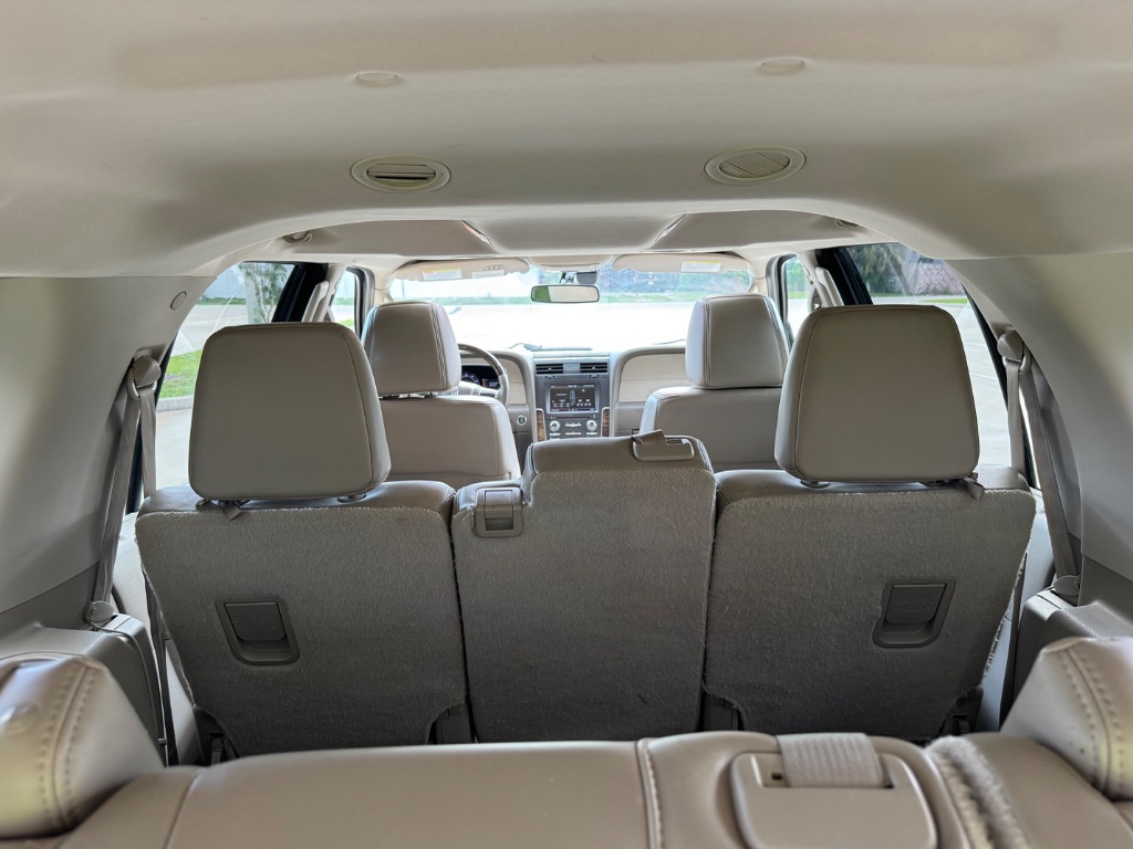 2015 Lincoln Navigator - $10,795