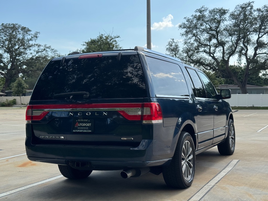 2015 Lincoln Navigator - $10,795
