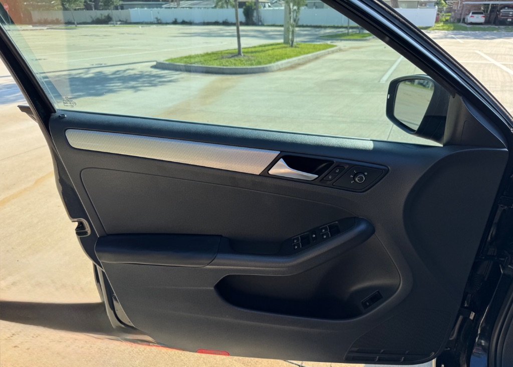 2015 Volkswagen Jetta - $7,995