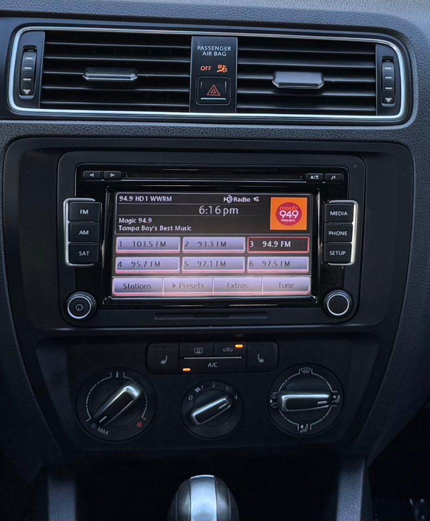 2015 Volkswagen Jetta - $7,995