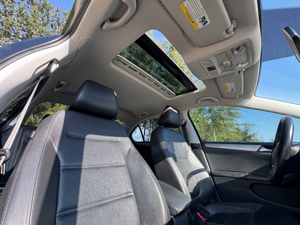 2015 Volkswagen Jetta - $7,995