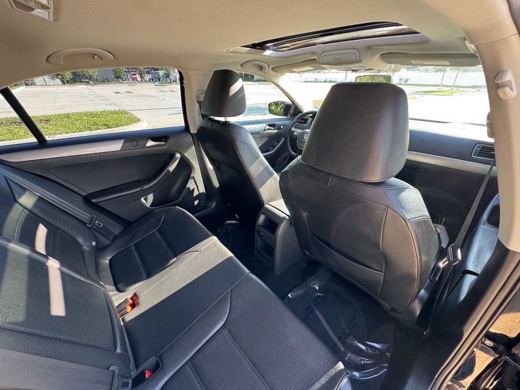 2015 Volkswagen Jetta - $7,995