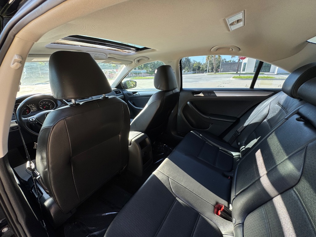 2015 Volkswagen Jetta - $7,995