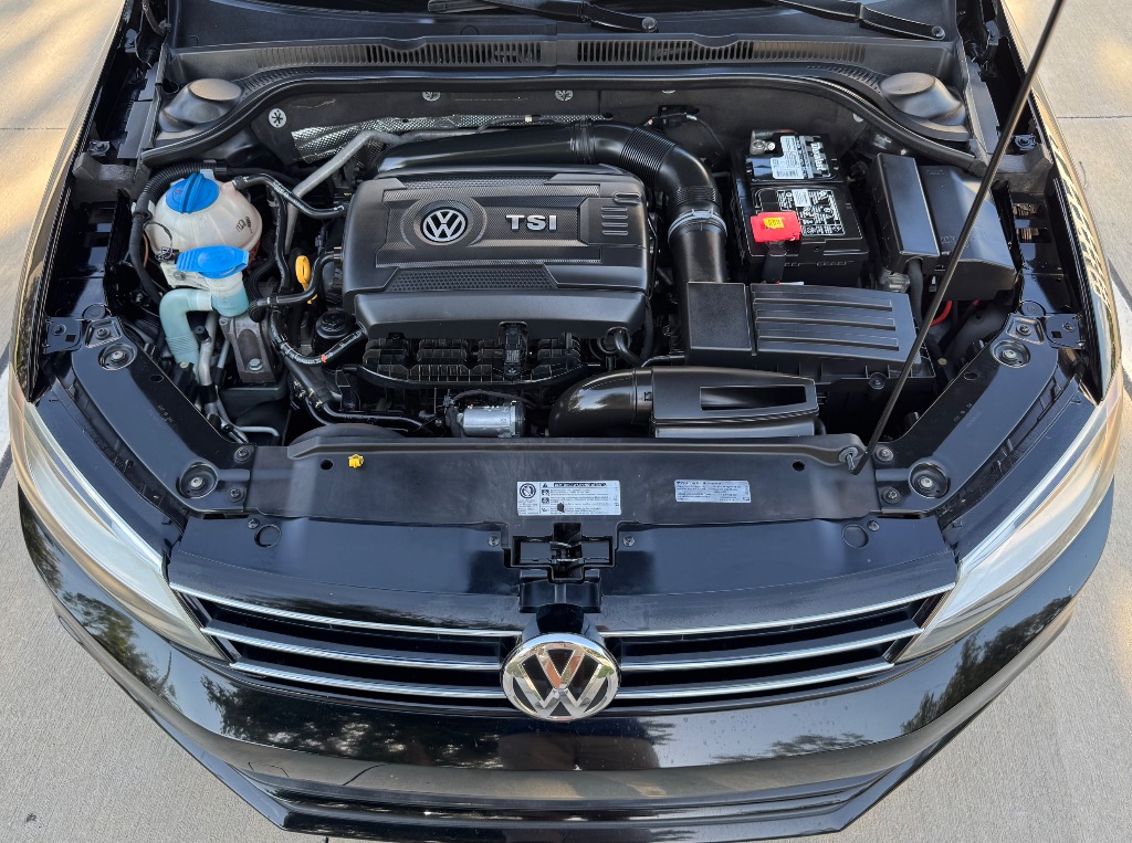 2015 Volkswagen Jetta - $7,995