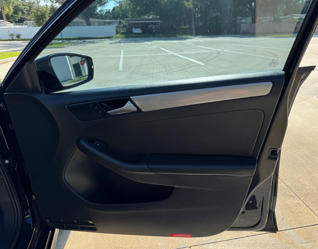 2015 Volkswagen Jetta - $7,995