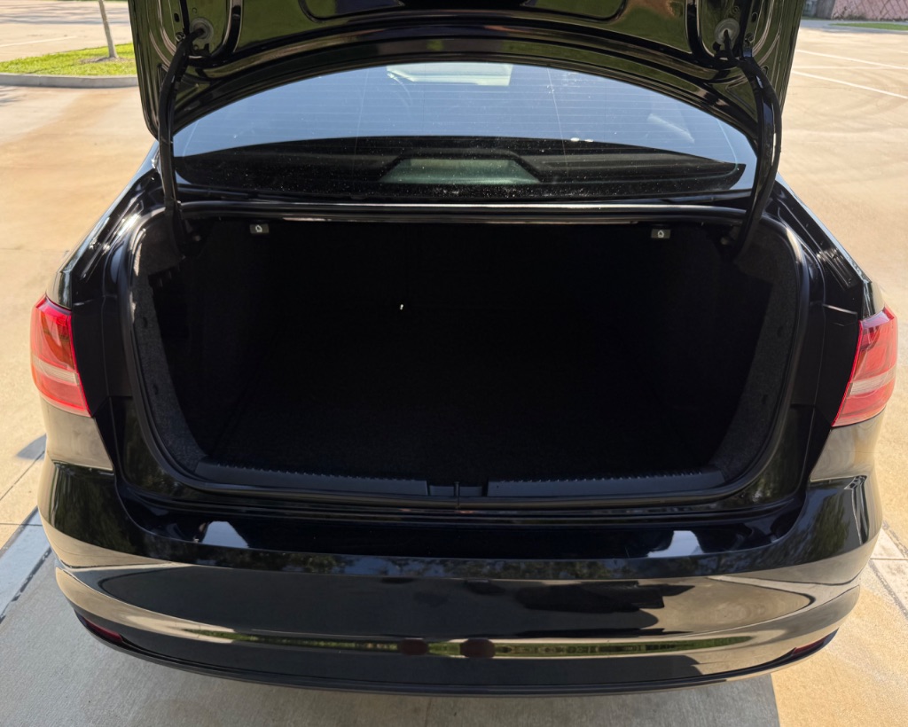 2015 Volkswagen Jetta - $7,995