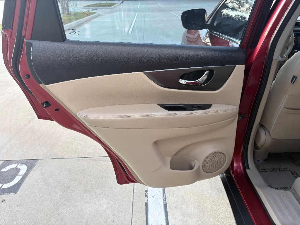 2015 Nissan Rogue - $7,425