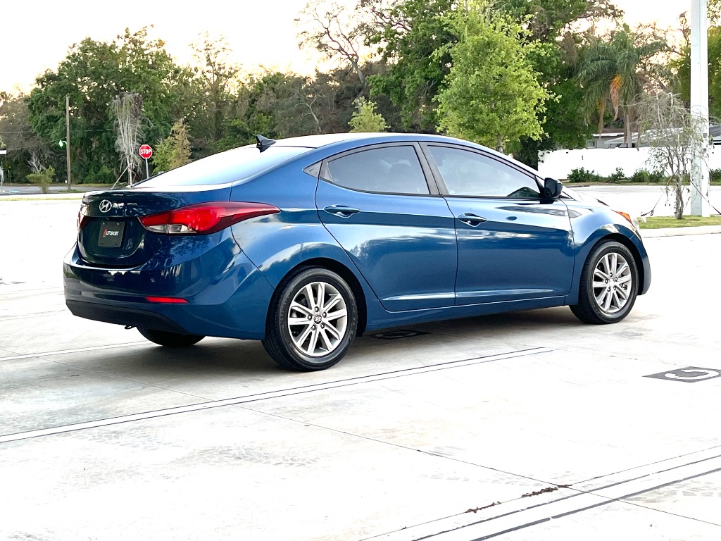 2015 Hyundai Elantra SE photo