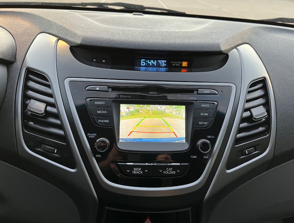 2015 Hyundai Elantra SE photo