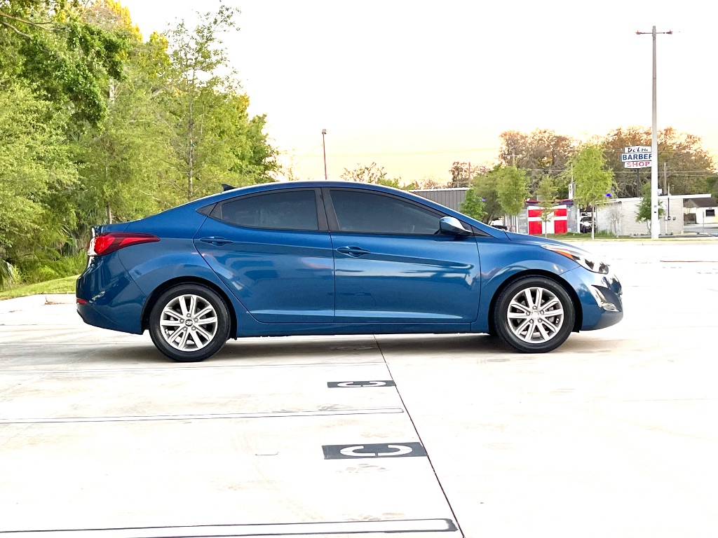 2015 Hyundai Elantra SE photo