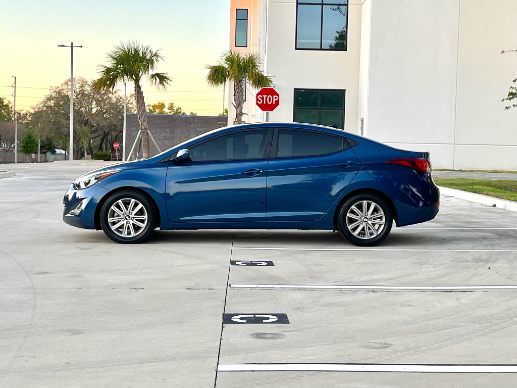 2015 Hyundai Elantra SE photo