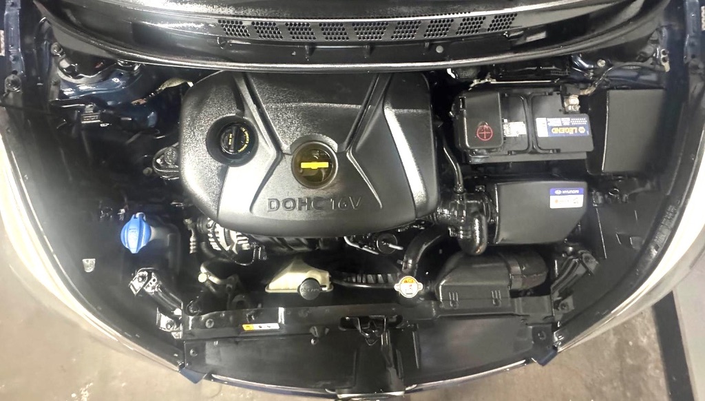 2015 Hyundai Elantra SE photo