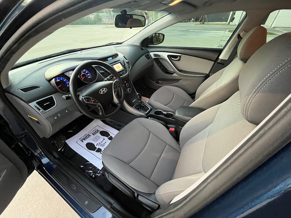 2015 Hyundai Elantra SE photo