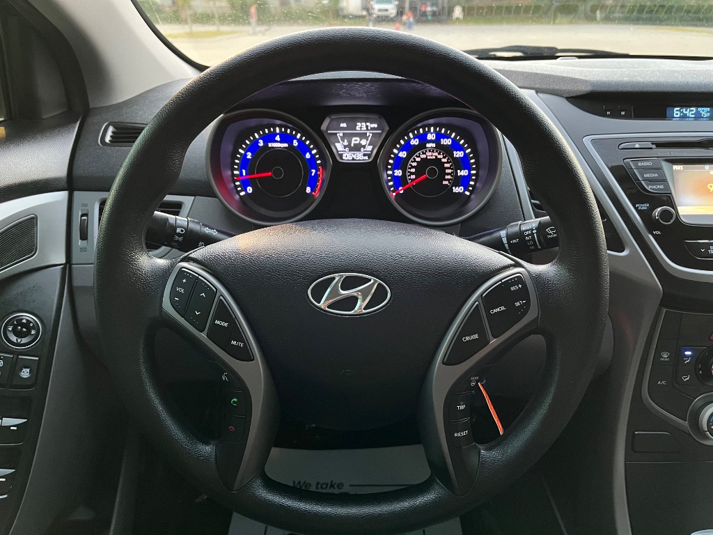 2015 Hyundai Elantra SE photo