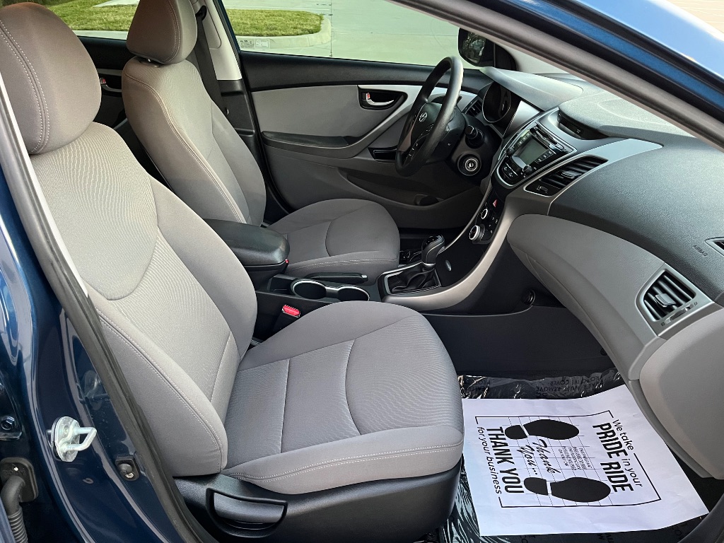 2015 Hyundai Elantra SE photo