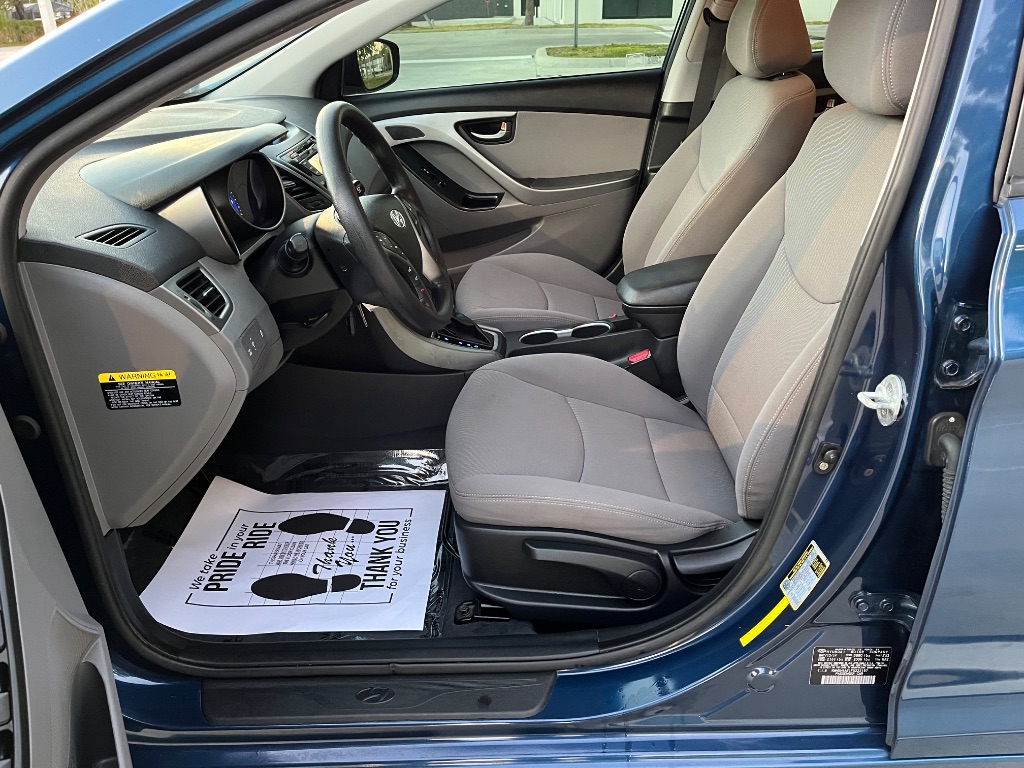 2015 Hyundai Elantra SE photo